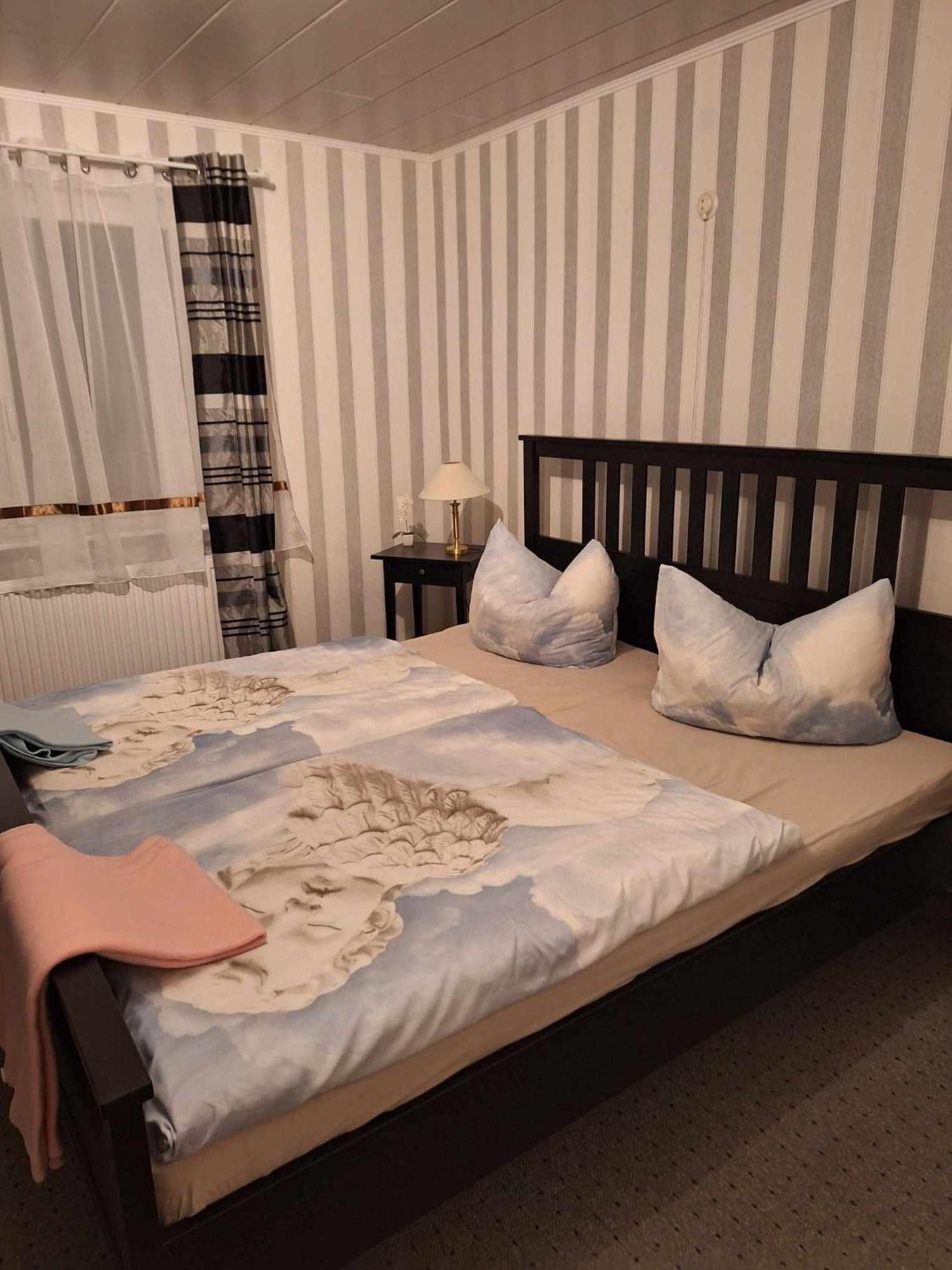 Appartamento Haus Rosi Lutzerath Esterno foto